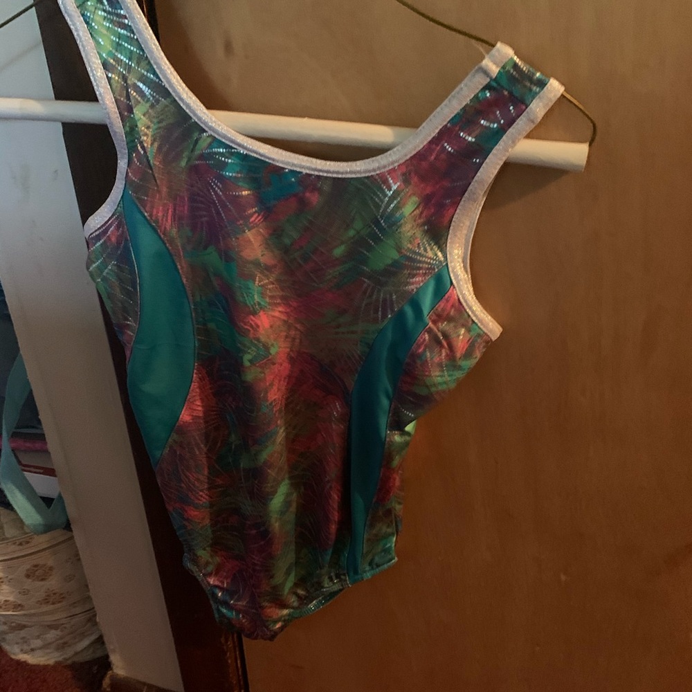 Girl’s leotard - Picture 2 of 2